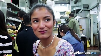 who is SHE? exotic teen camgirl ABUSED.. by a FAN! SQUIRTS! (Jan 29 in Hong Kong)